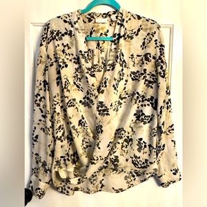 Women’s L, long sleeve white with cream and black long sleeve blouse.Gently used